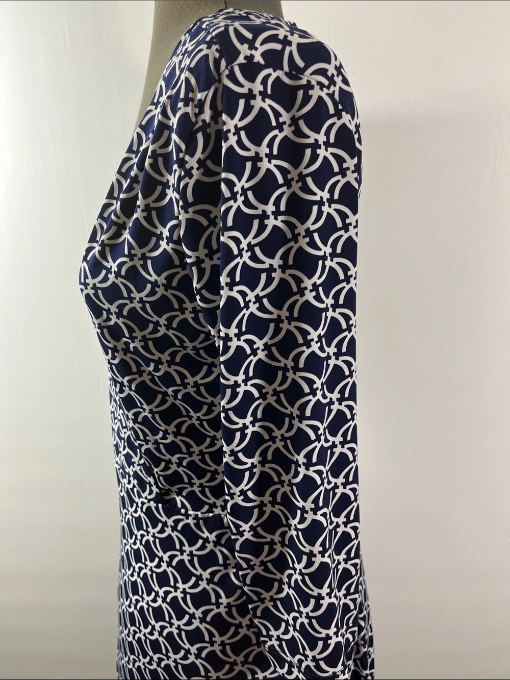 Scarlett Women Dress Navy & White Geometric V-Neck Midi Size 10. - Picture 5 of 9